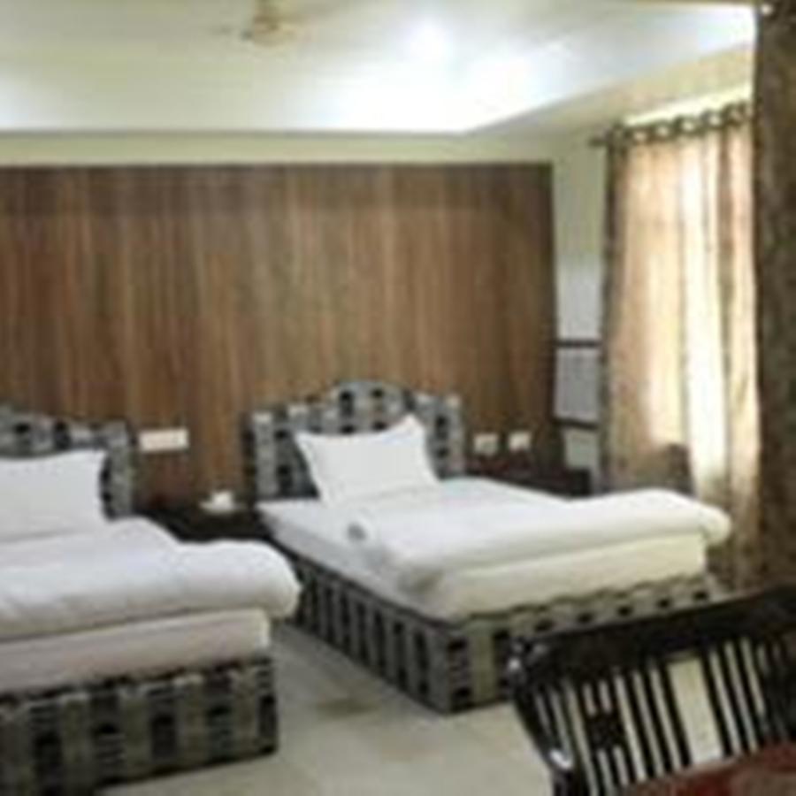 Bodhgaya Gautam Hotel Bagian luar foto