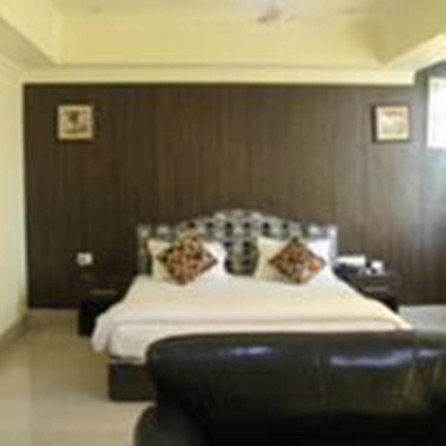 Bodhgaya Gautam Hotel Bagian luar foto