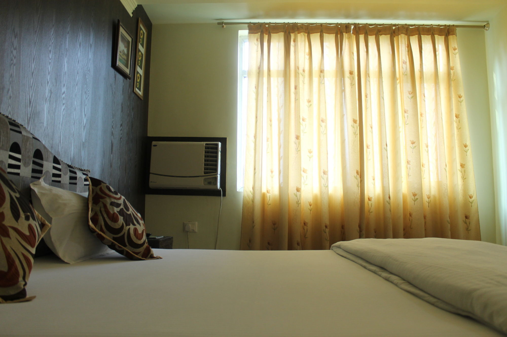 Bodhgaya Gautam Hotel Bagian luar foto